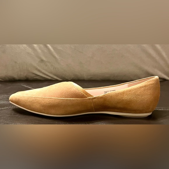 Taryn Rose Flats, Size 7.5. Light Brown, bronze metallic NWOT - Picture 3 of 7